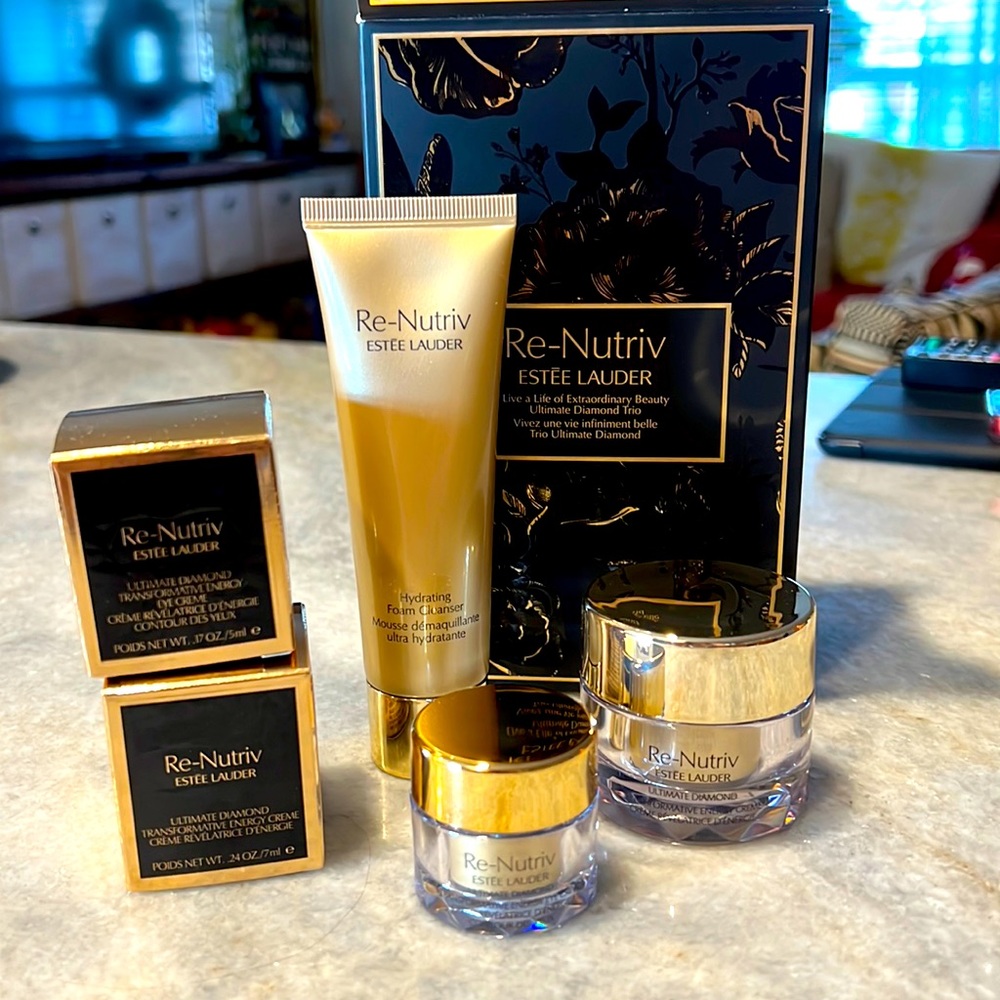 NEW Ester Lauder Re-Nutriv set